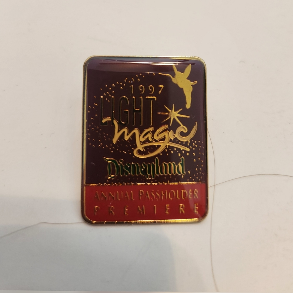DLR - 1997 Light Magic Parade Annual Passholder Premiere Pin